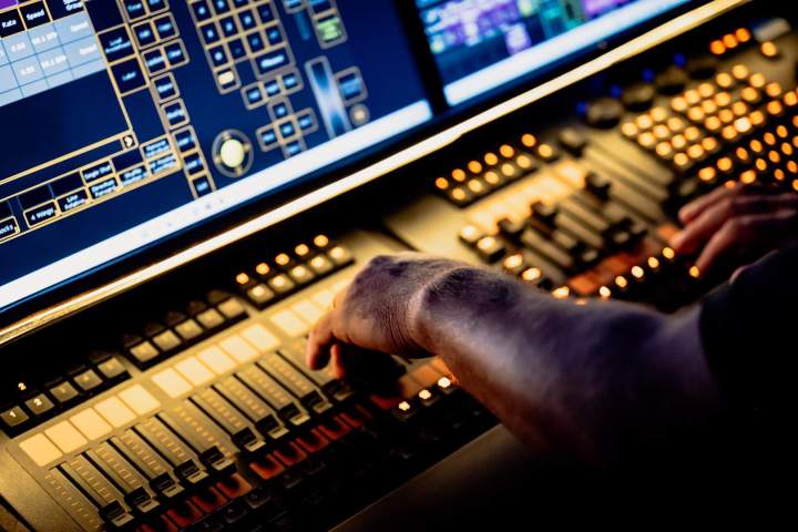 Support technique lors d'un show en plein air Québec