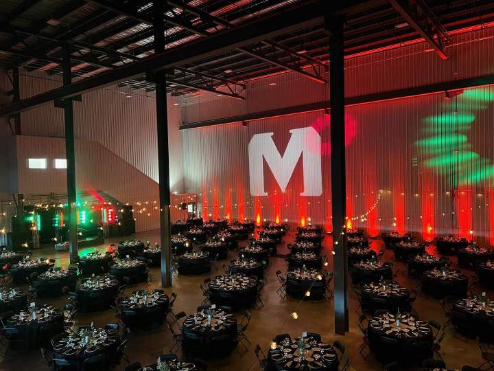 soirée corporative 2000 personnes Québec